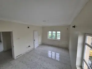 3bdrm Apartment in Pearl View Estate, Adekunle for rent
