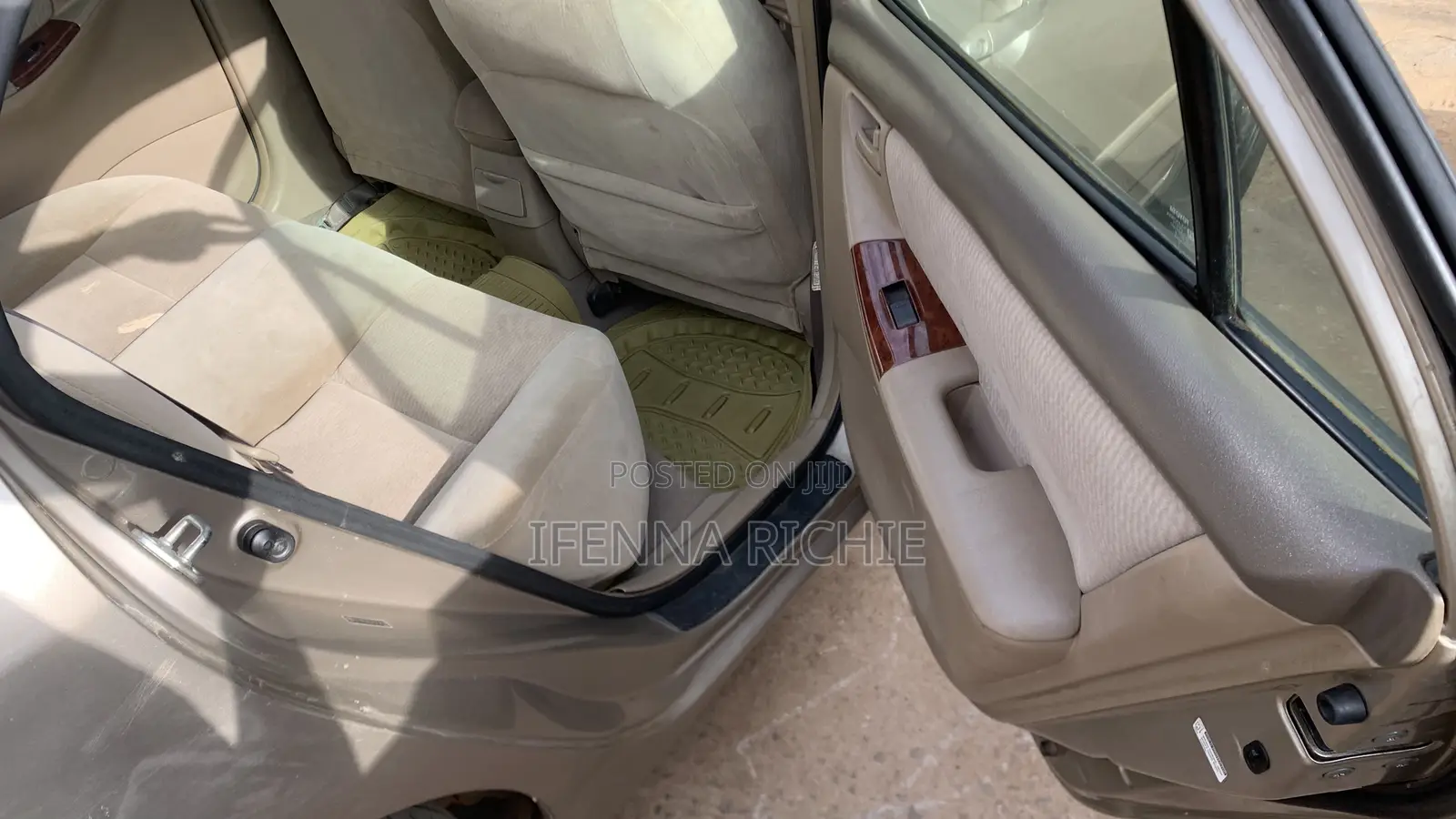 Toyota Corolla LE 2007 Gold