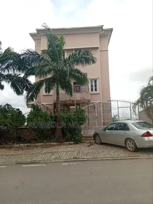 7bdrm Duplex in British Village, Wuse 2 for sale