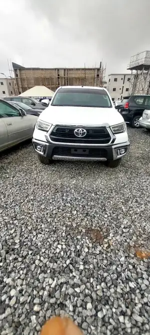 Toyota Hilux 2017 White
