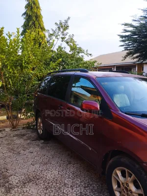 Toyota Sienna 2005 Red