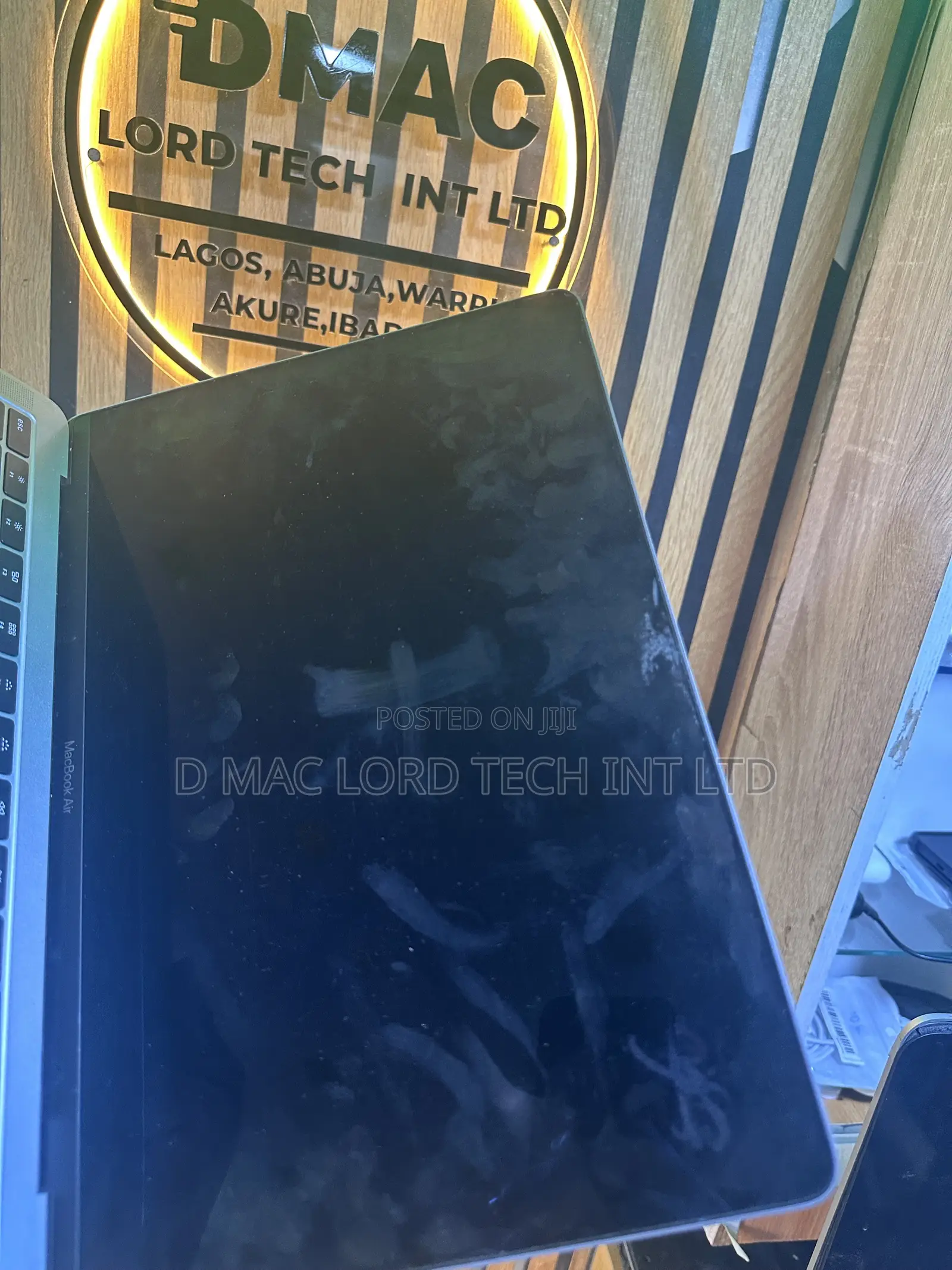 MacBook Air Screen Replacement