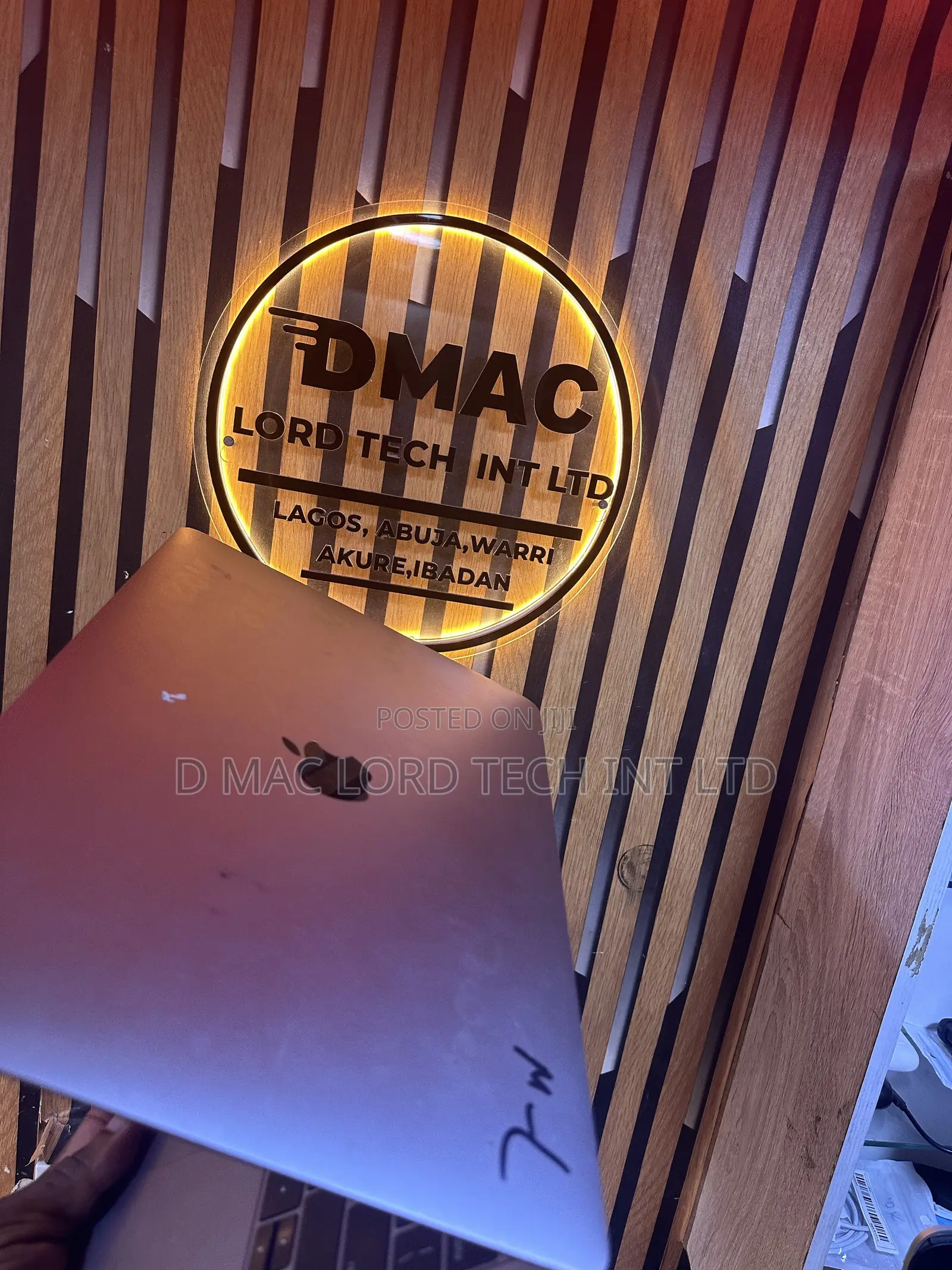 MacBook Air Screen Replacement