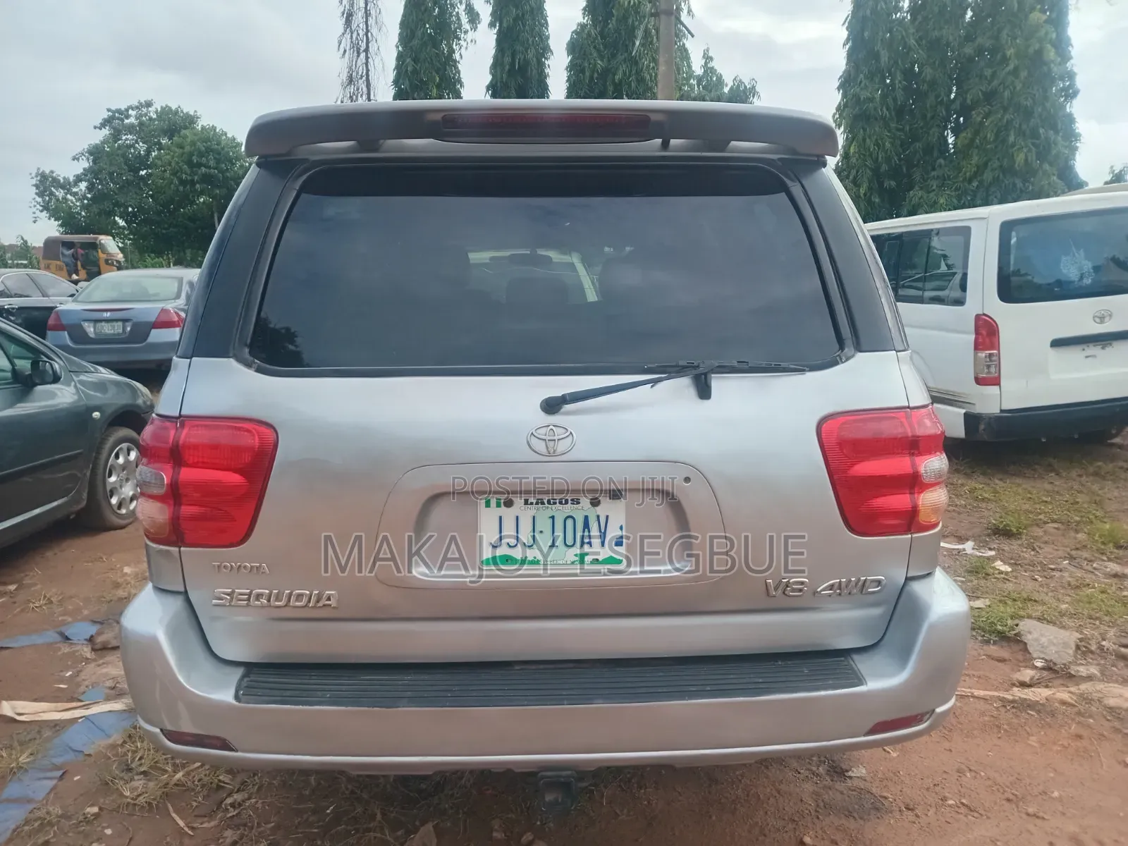 Toyota Sequoia 2003 Gray