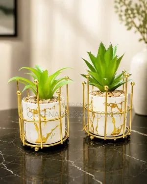Throne Flower Pot