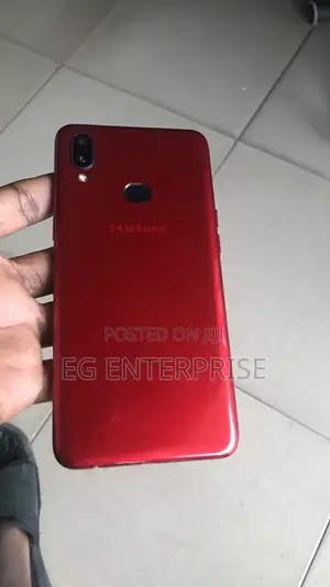 Samsung A10 32 GB Red