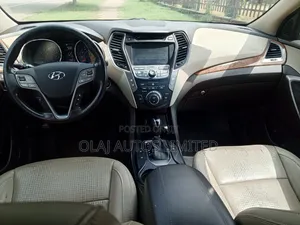 Hyundai Santa Fe 2016 Red