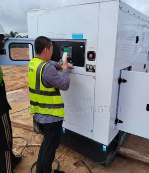 312.5KVA Perkins Soundproof Diesel Generator