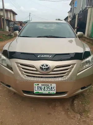 Toyota Camry 2008 Gold