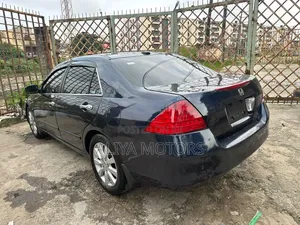 Honda Accord 2006 Blue