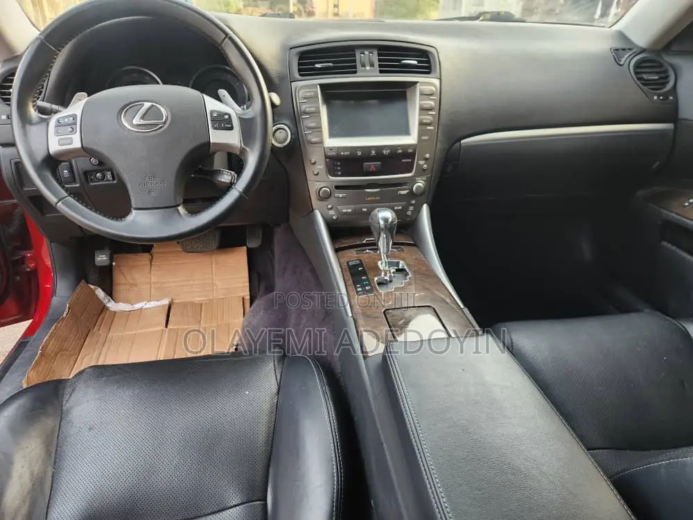 Lexus IS 250 2013 Maroon