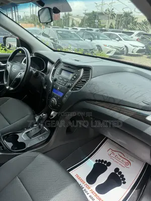 Hyundai Santa Fe 2014 Red