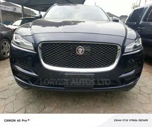 Jaguar F-Pace 2020 Blue