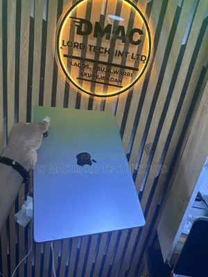 MacBook Pro -Air 2021-2026 Screen Replacement