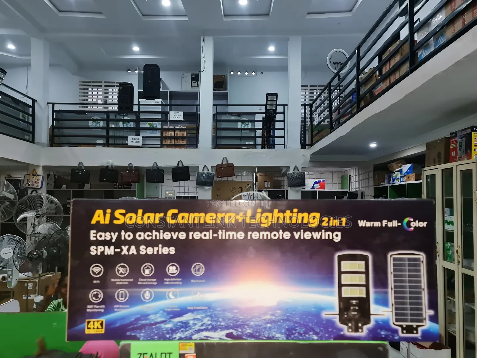Ai Solar Camera + Lightning 2-in-1