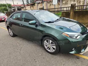 Toyota Corolla LE Eco Premium 4dr Sedan (1.8L 4cyl CVT) 2015 Green