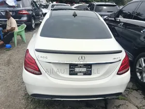 Mercedes-Benz C400 2016 White