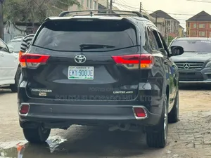 Toyota Highlander 2016 Black