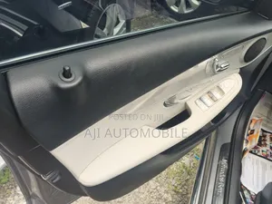 Mercedes-Benz C300 2016 Gray