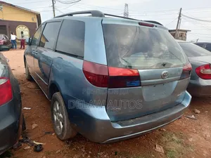 Toyota Camry 2004 Blue