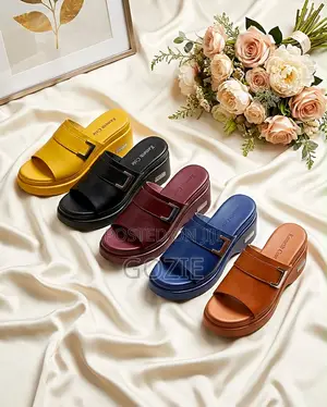 Kenneth Coie Wedge Slippers