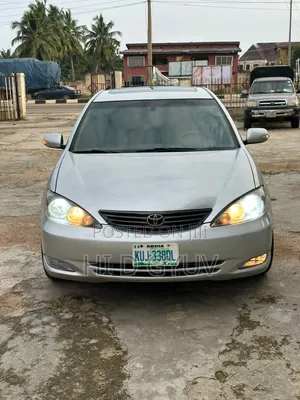 Toyota Camry 2004 Silver