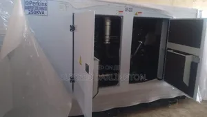 250kva Super Silent Perkins Soundproof Diesel Generator