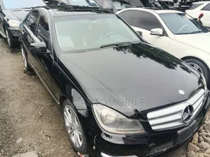 Mercedes-Benz C300 2012 Black