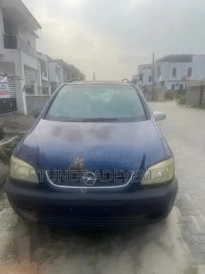 Opel Zafira Snowtrekker 2000 Blue