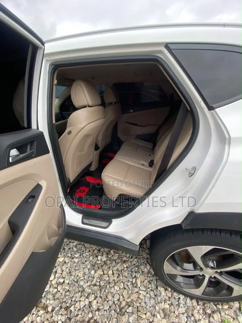 Hyundai Tucson 2017 White