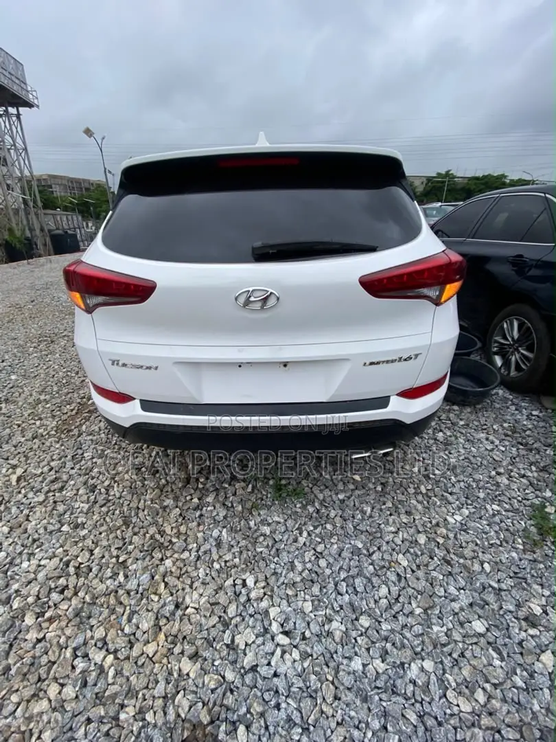 Hyundai Tucson 2017 White