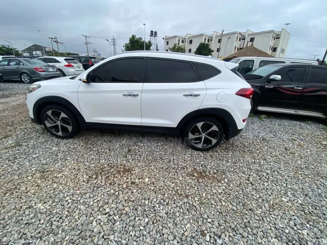 Hyundai Tucson 2017 White