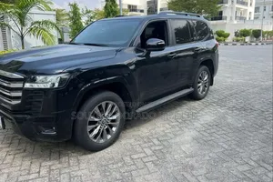 Toyota Land Cruiser 2024 Black