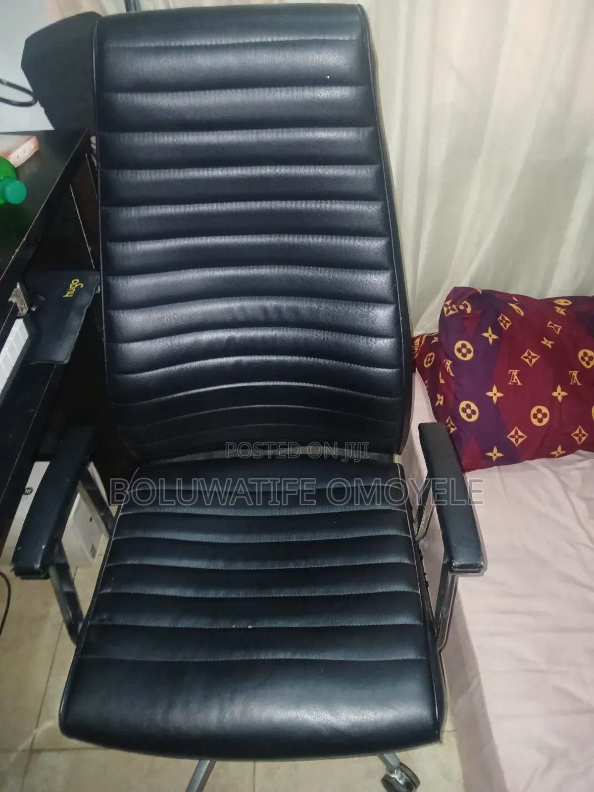 Executive Swivel Office Chair