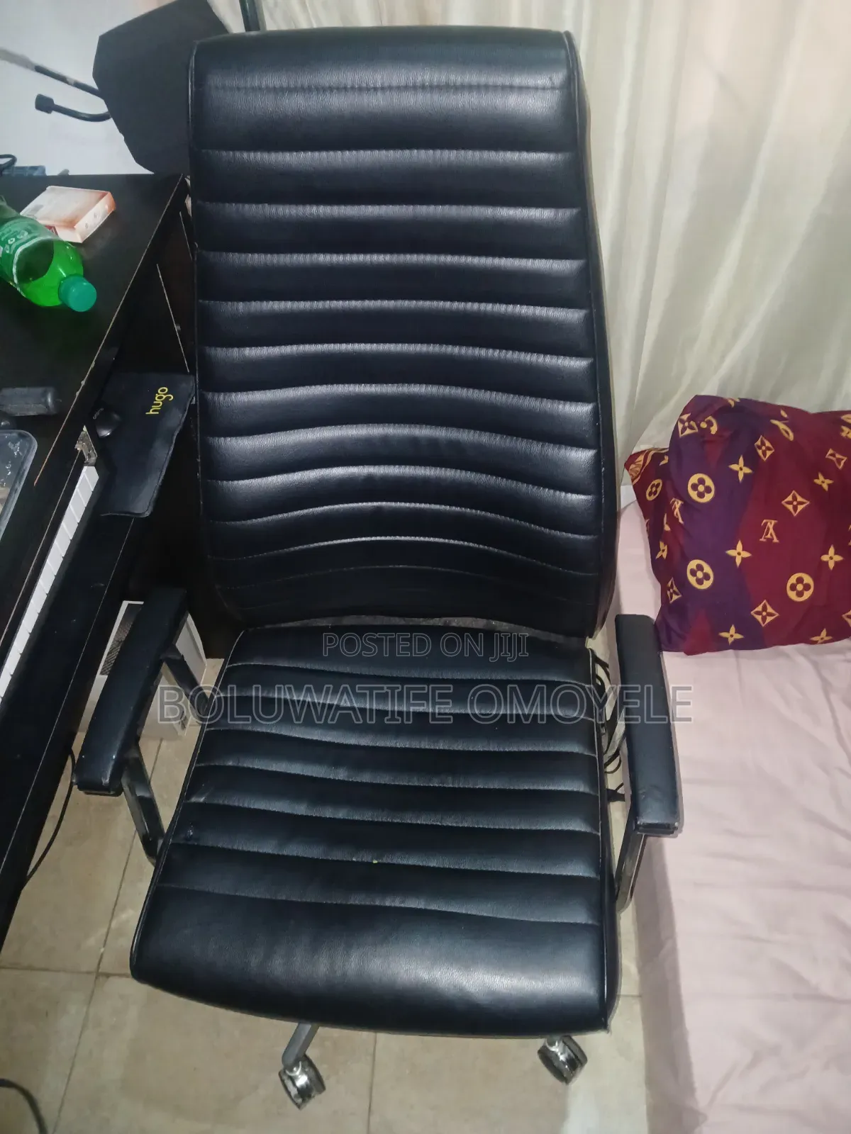 Executive Swivel Office Chair
