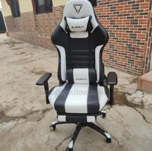 Computer/Gaming Chair With Headrest