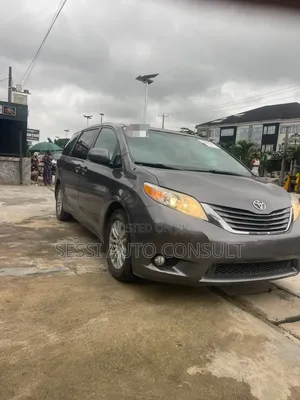 Toyota Sienna 2014 Gray