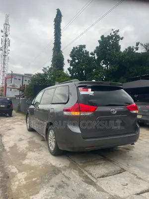 Toyota Sienna 2014 Gray