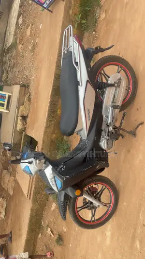Keeway RK 125 2025 Silver