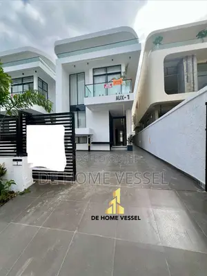 5bdrm Duplex in Lekki for sale