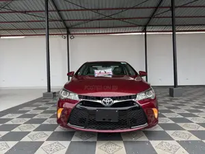 Toyota Camry 2016 Maroon