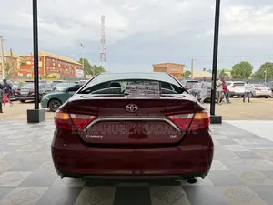 Toyota Camry 2016 Maroon