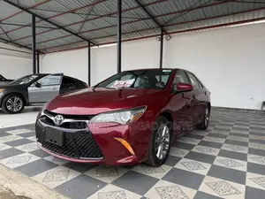Toyota Camry 2016 Maroon