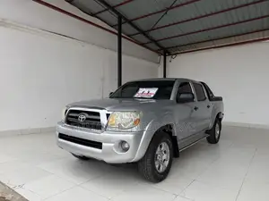 Toyota Tacoma 2006 Silver