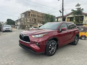 Toyota Highlander XLE AWD 2020 Red