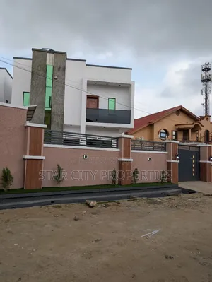 5bdrm Duplex in Berger for sale