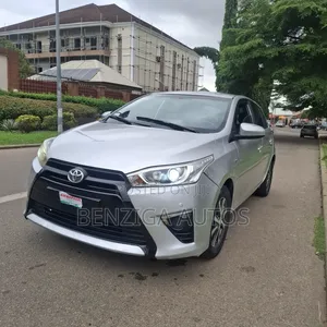 Toyota Yaris 2015 Silver