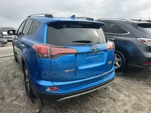 Toyota RAV4 2017 Blue