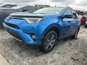 Toyota RAV4 2017 Blue