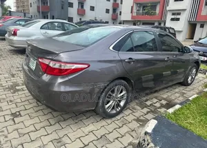 Toyota Camry 2016 Gray